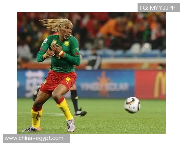 柯麦隆足球明星的辉煌历程与对世界足球的影响分析