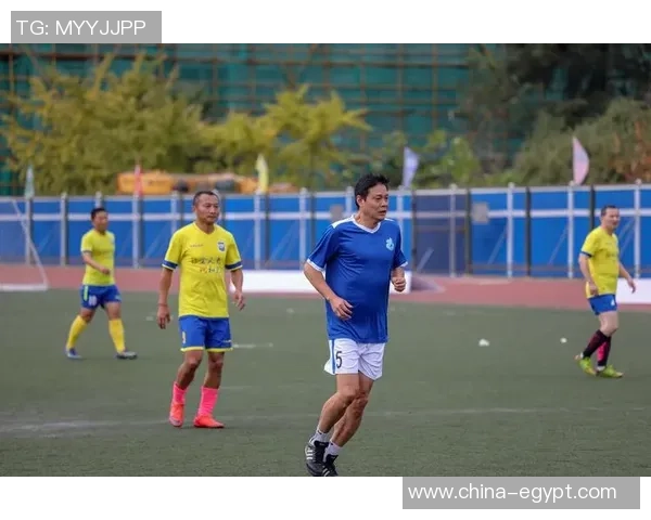 足球明星胡云峰高清图片欣赏及个人成就介绍